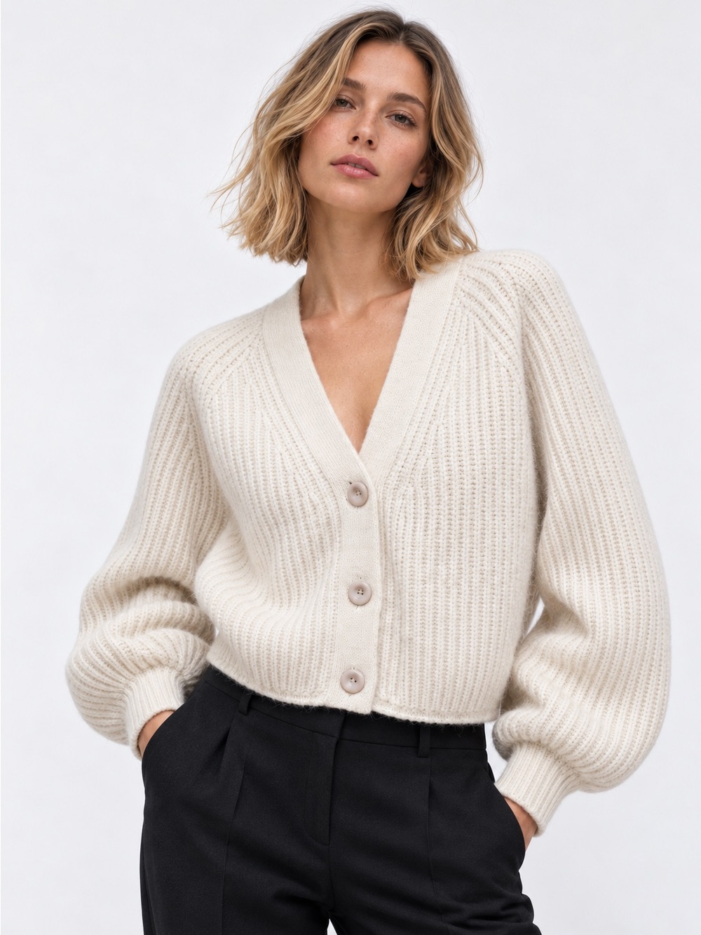 NWT Zara V-Neck Cozy Cream Off-White Cardigan Size Medium